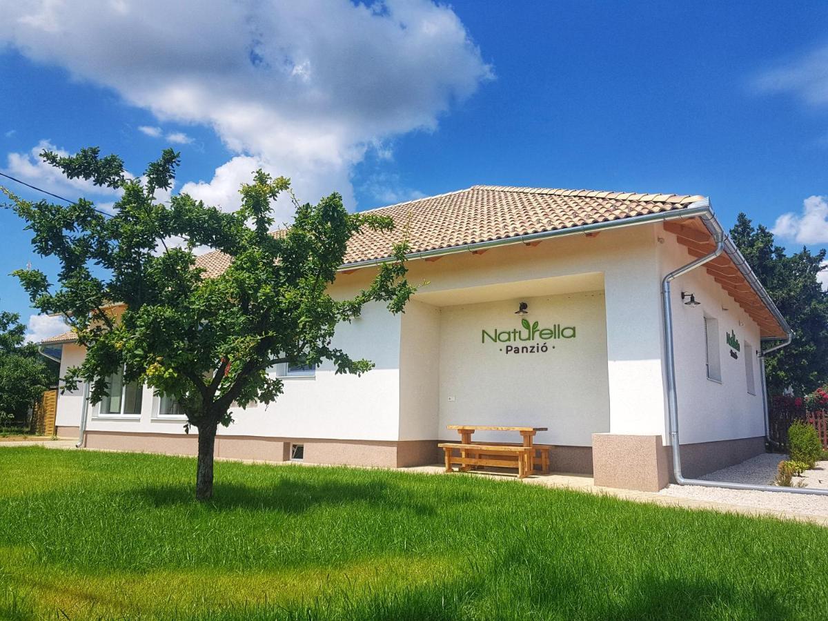 Naturella Panzió Villány Esterno foto